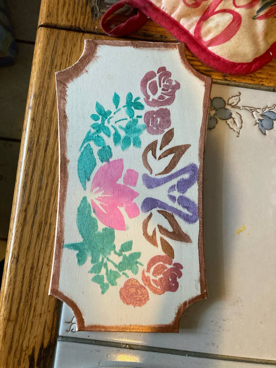 Second painted wood plaque by Kitty’s Craft Corner